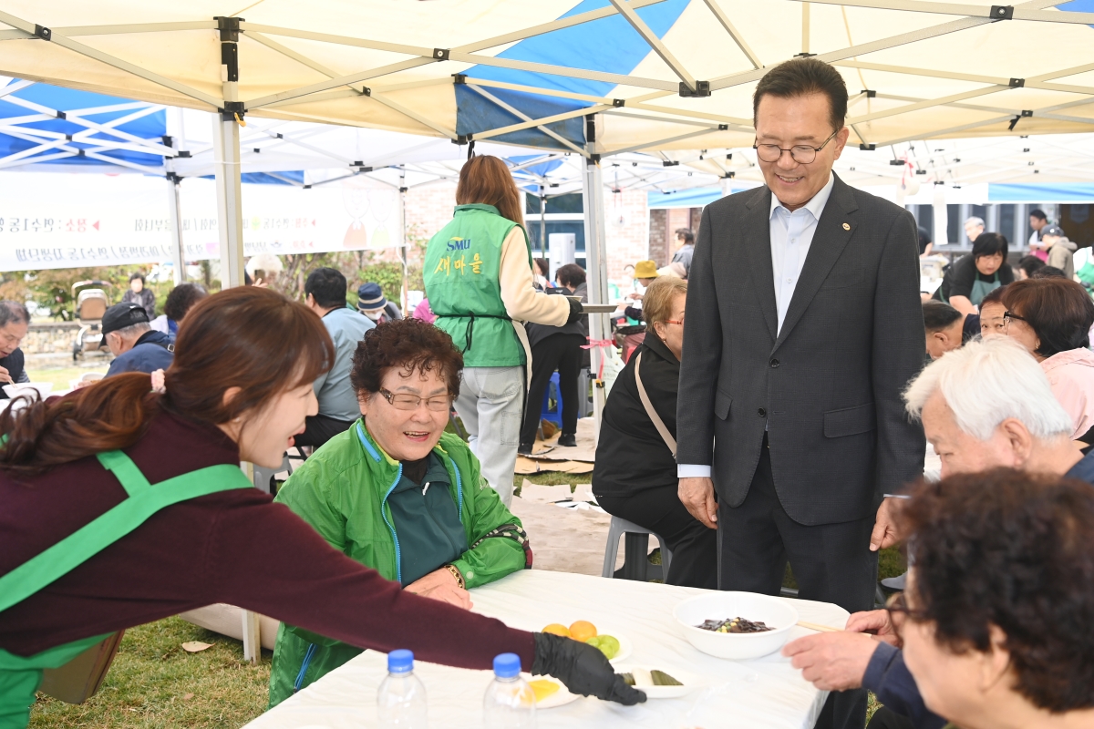 연수1동 새마을단체, 취약계층 300여 명에 자장면 나눔